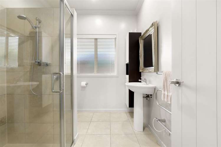 69 Wiltshire Drive Huntington_25