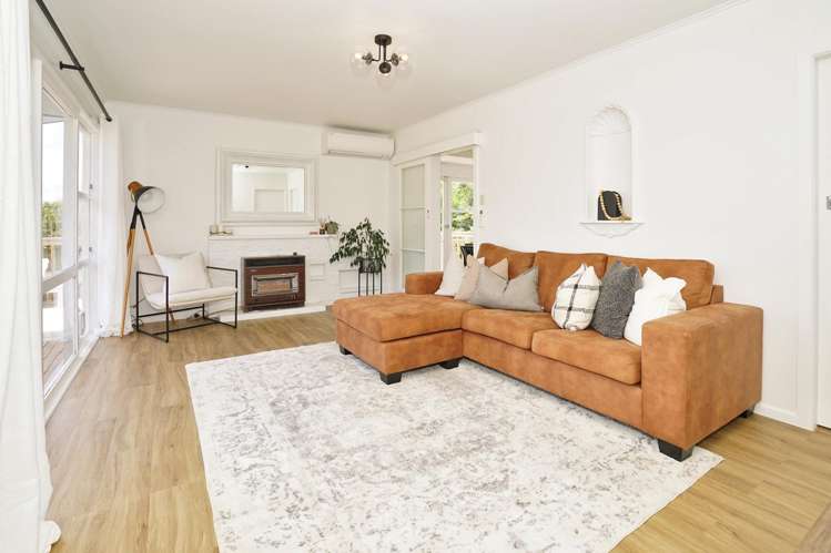 32 Resthill Crescent Glenview_1