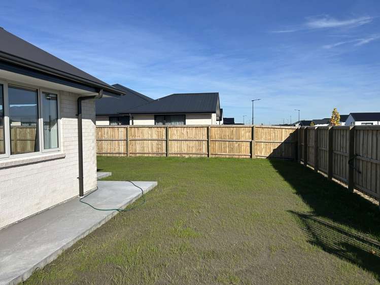 70 Halpin Drive Lincoln_16