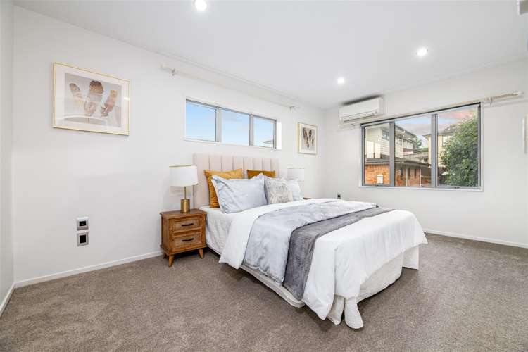 17 Midhurst Avenue Henderson_18