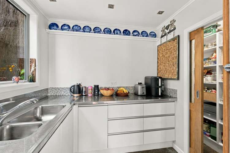 234 Sutherland Road Lyall Bay_4