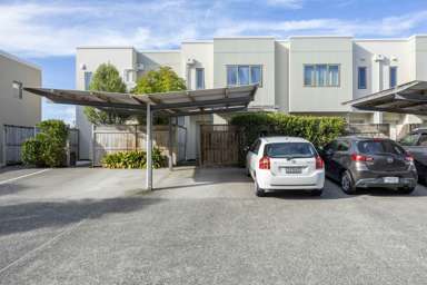 64/21 Hunters Park Drive_1