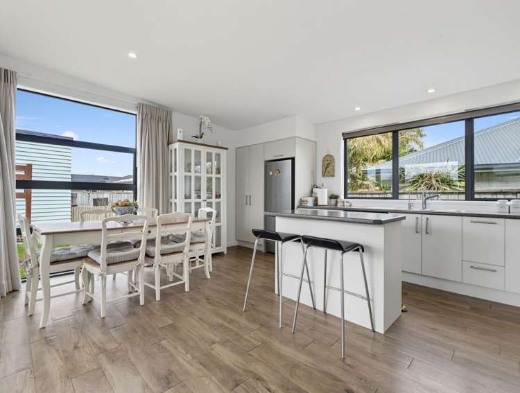 114/61 Golden Sands Drive Papamoa Beach_8