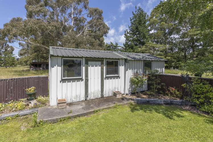 1649 Cust Road Cust_34