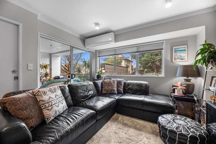 108/277 Maunganui Road_3