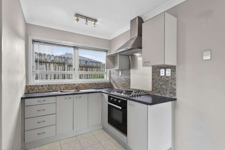 1/93 Barrack Road Mount Wellington_6