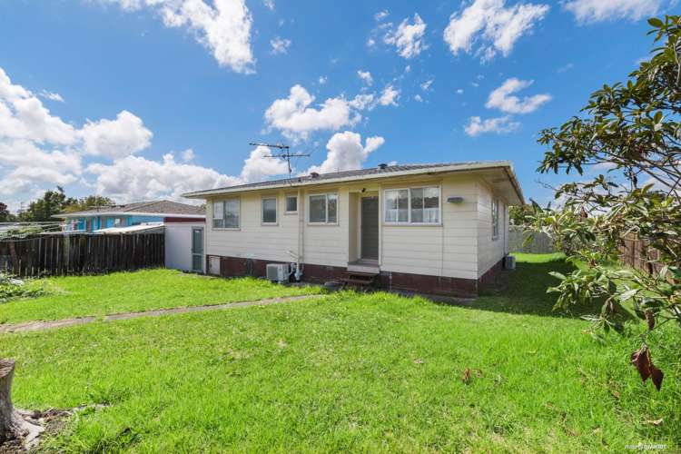 1/5 Astral Place Clover Park_16