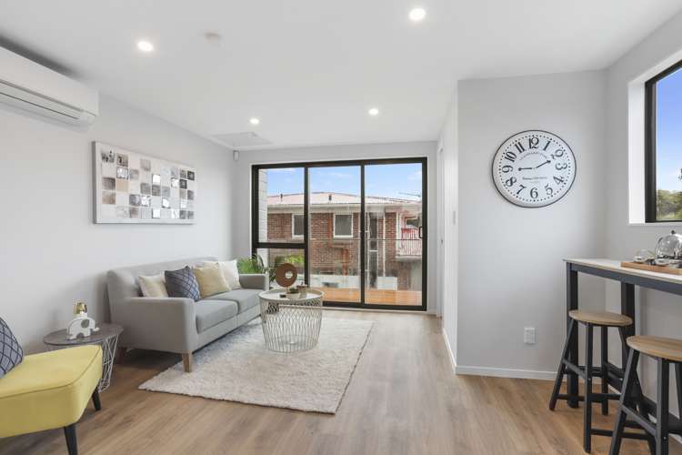 1,2,3,4/30 Woodford Avenue Henderson_36