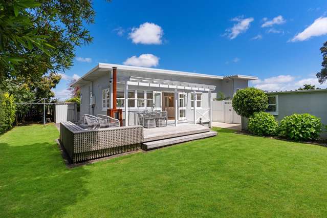 Hamptons Vibe by the Park