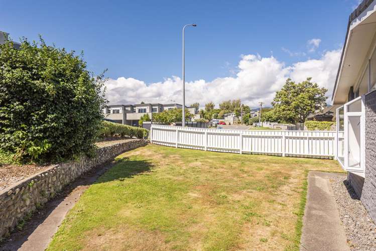 75a Ocean Road Paraparaumu Beach_13