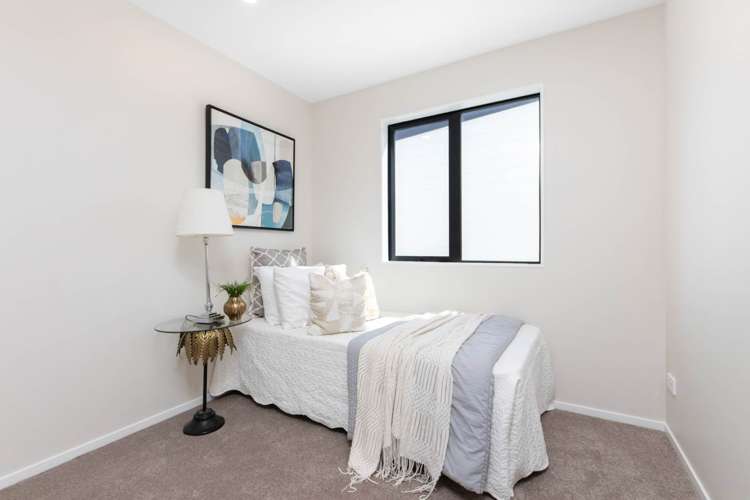 16 Greenbrier Street Westgate_19