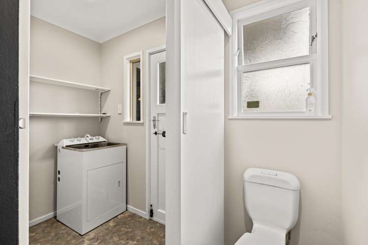 27 Dewe Avenue Feilding_13