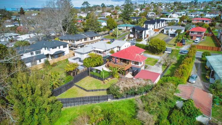 26 Lowtherhurst Road Massey_21