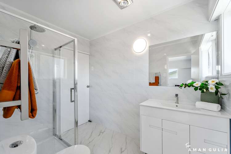 7 Currie Avenue Hillsborough_12