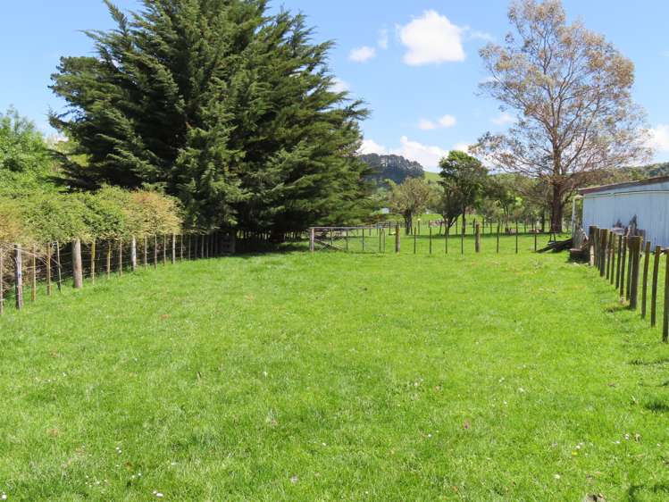 34 Short Road Pahiatua_23