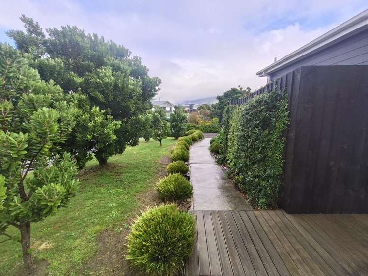 8 Monarch Drive Robinsons Bay_14