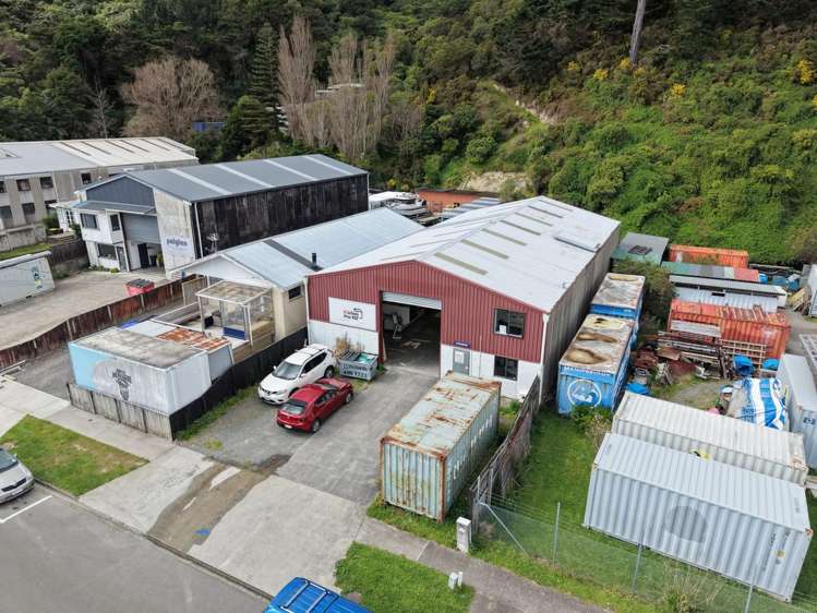 122 Gracefield Road_0