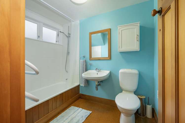 38 Queensway Three Kings_17