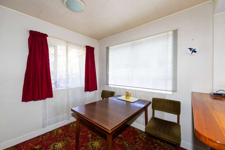 2b Lorne Place Flaxmere_2