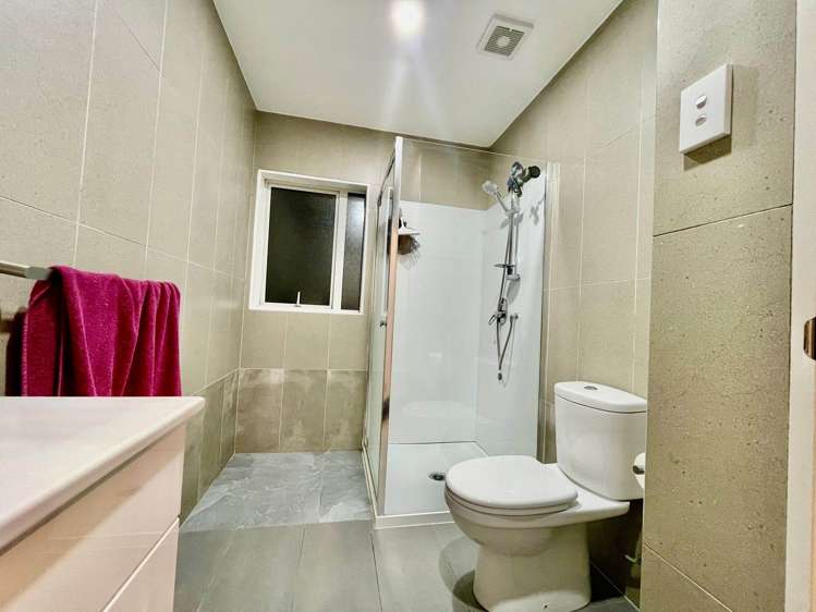 22 Stamford Crescent Flat Bush_11