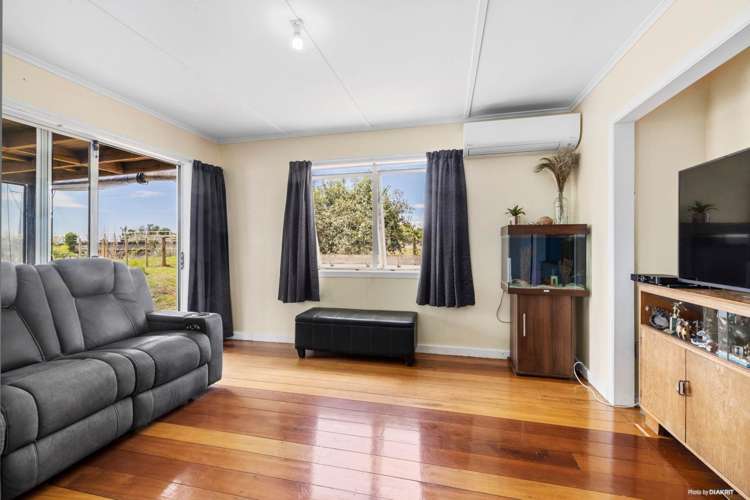 1209 East Coast Road Whakatiwai_6