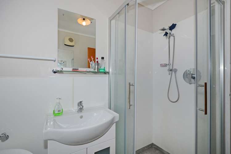 21 Tacoma Drive Totara Park_12