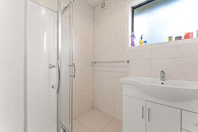 36 Barrys Road Glendene_8