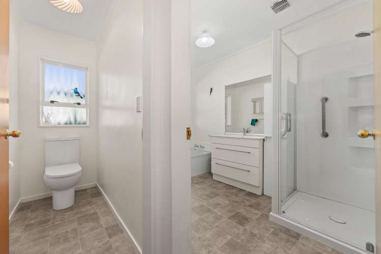 12 Manly Gardens Paraparaumu Beach_13