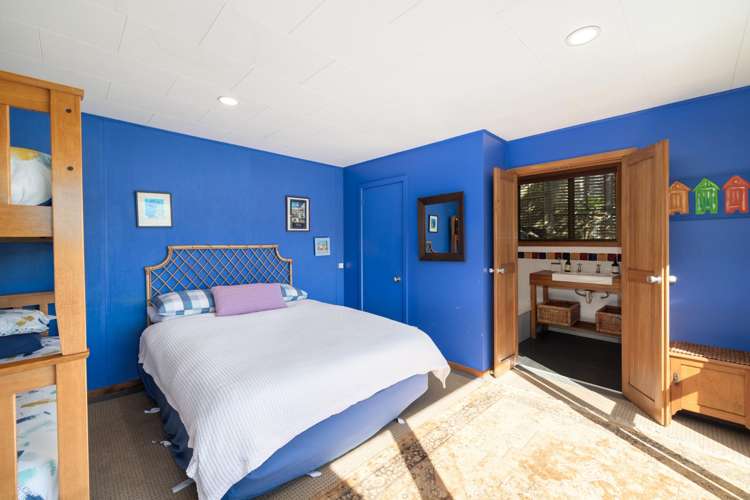 279 Marine Drive Charteris Bay_14