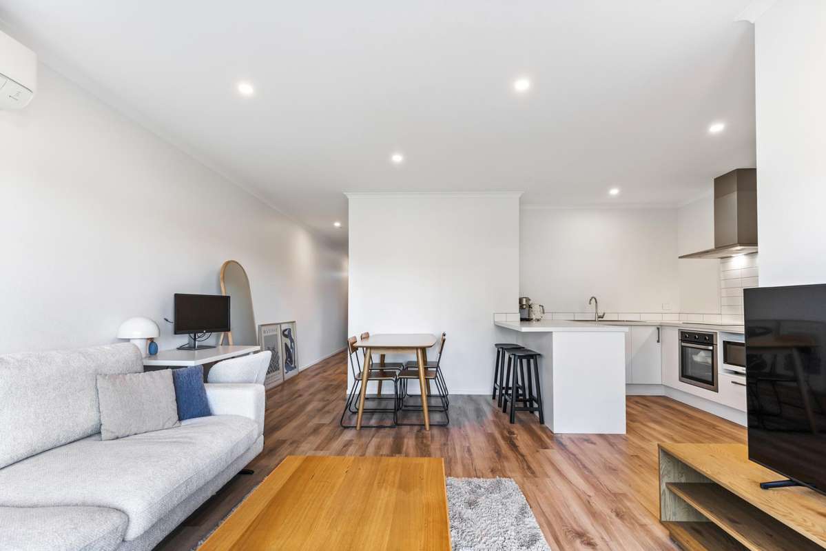 2/71 Hobsonville Point Road_1