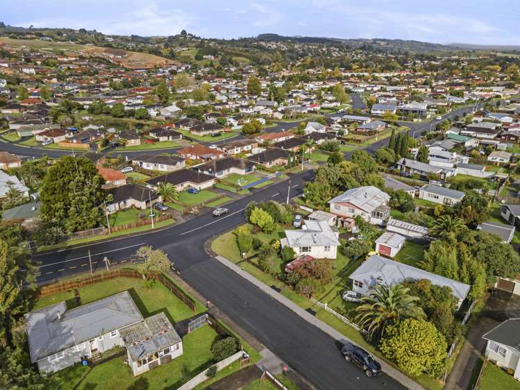 2 President Avenue Papakura_10