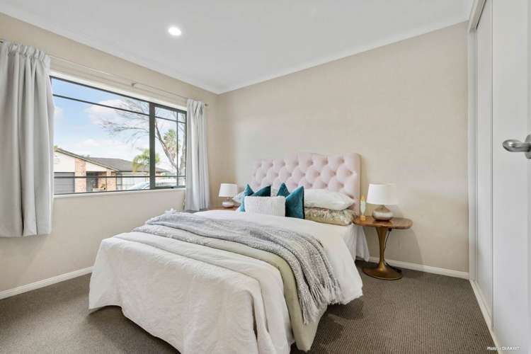 8 Dalcross Drive Flat Bush_12