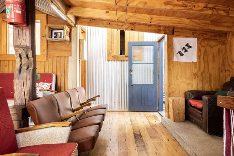 - Hut 43, Lake Alexandrina, South End Settlement Lake Tekapo_10