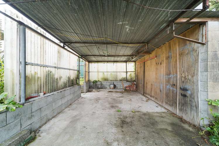 10 Somerset Crescent Highbury_11