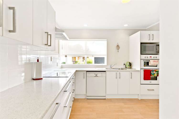 299b Glengarry Road Glen Eden_8