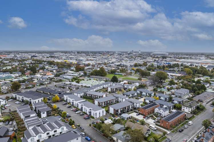 17/17 Bunyan Street Waltham_14