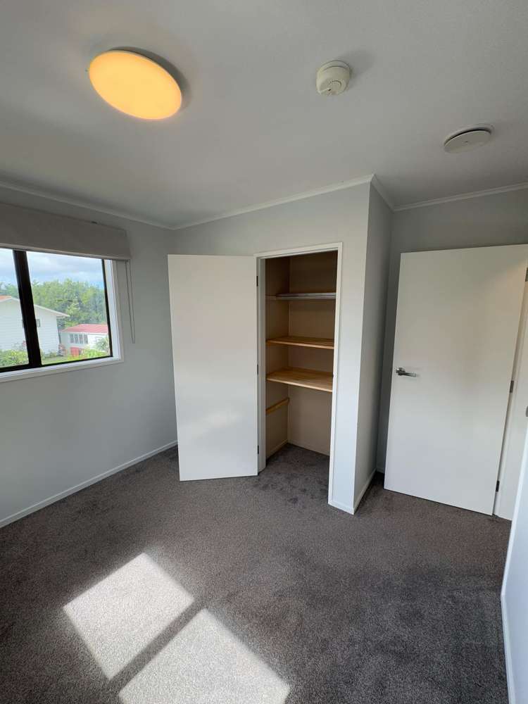 7 Westra View Tawa_13