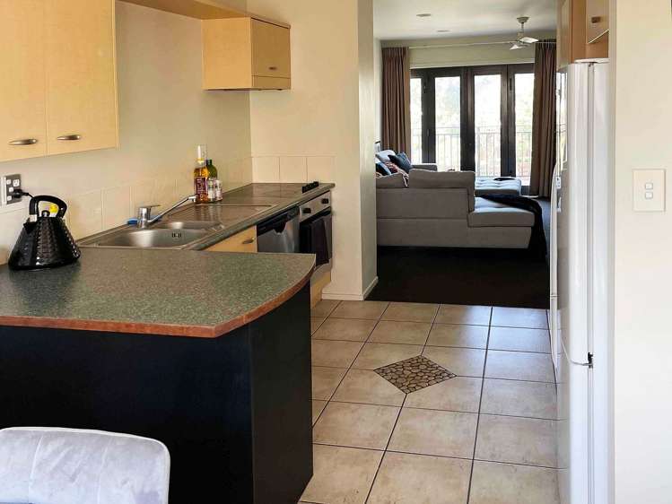 2/346 Oceanbeach Road Mount Maunganui_6