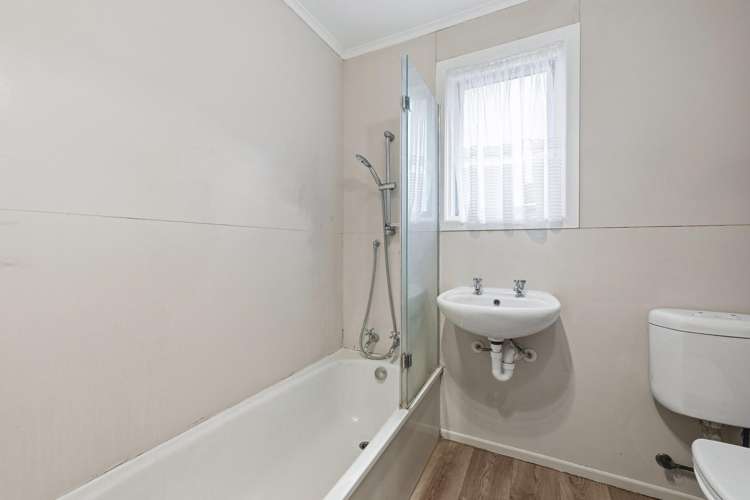 5 Nairn Road Mangakakahi_11