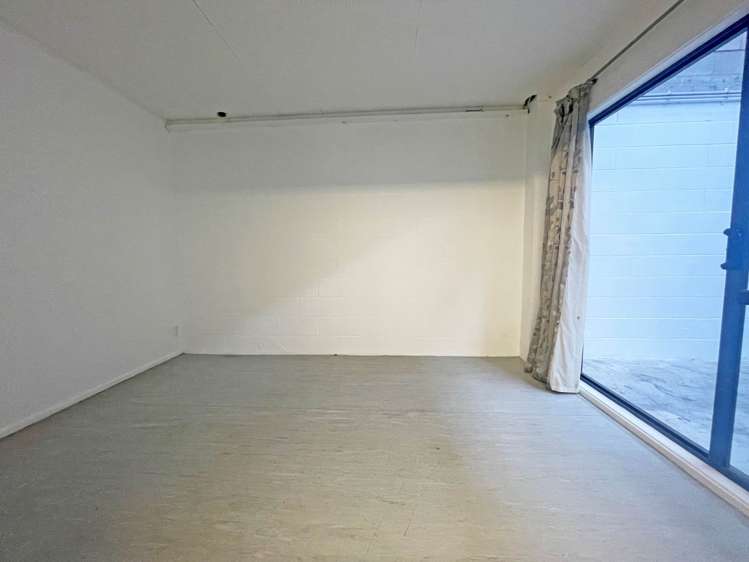 Unit B/9 Anvil Road Stanmore Bay_9