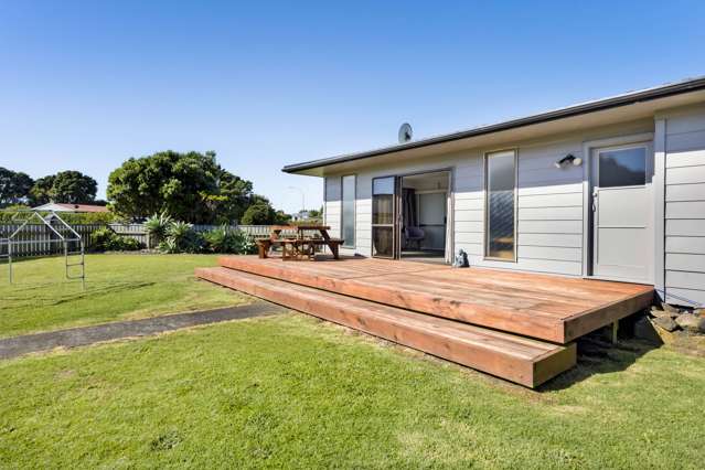 COASTAL HOME + STUDIO