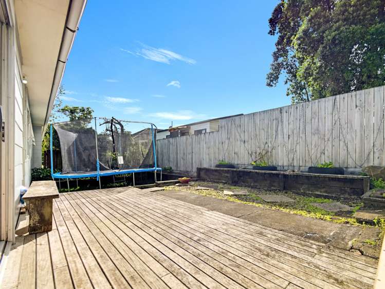 2/15A McIntyre Road Mangere Bridge_12