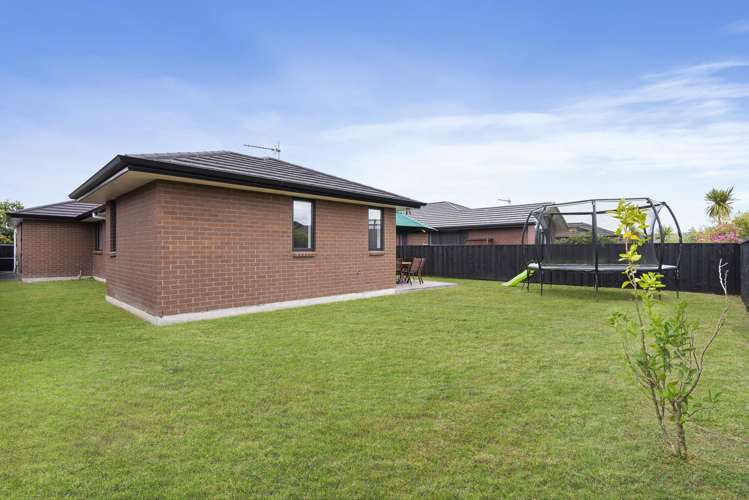 9 Orchard Terrace Riverhead_19