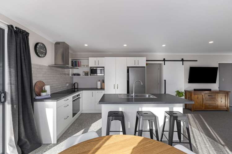 11 Rayner Lane Marton_11