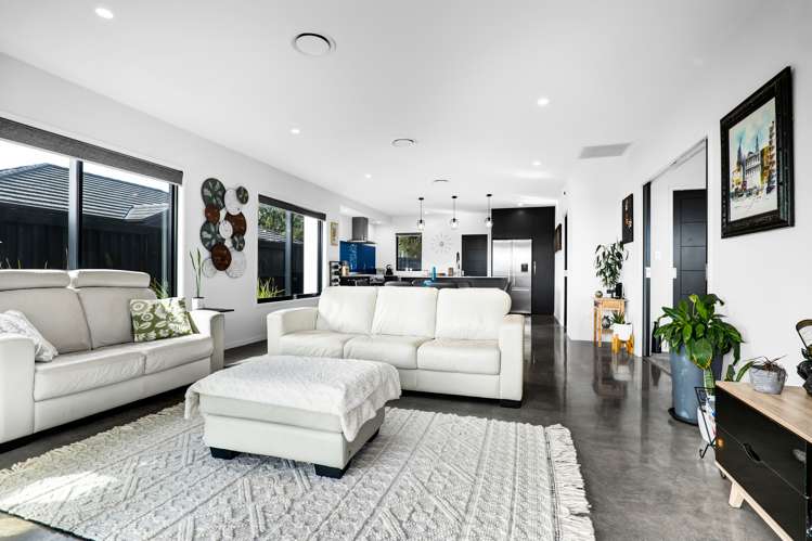 4 Cessna Lane Glen Avon_12