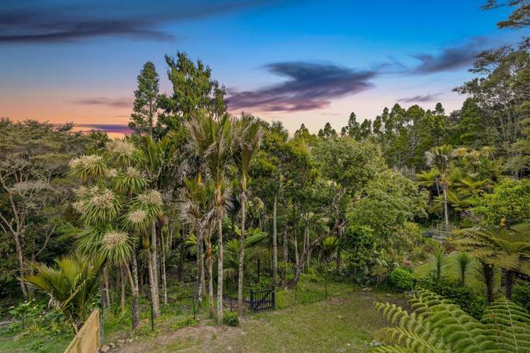 236 Godley Road Titirangi_6