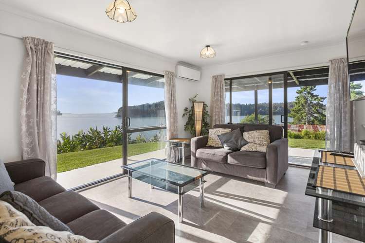 1213 Te Waitere Road Taharoa_9