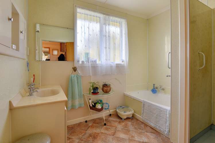 8 Cover Street Lumsden_13