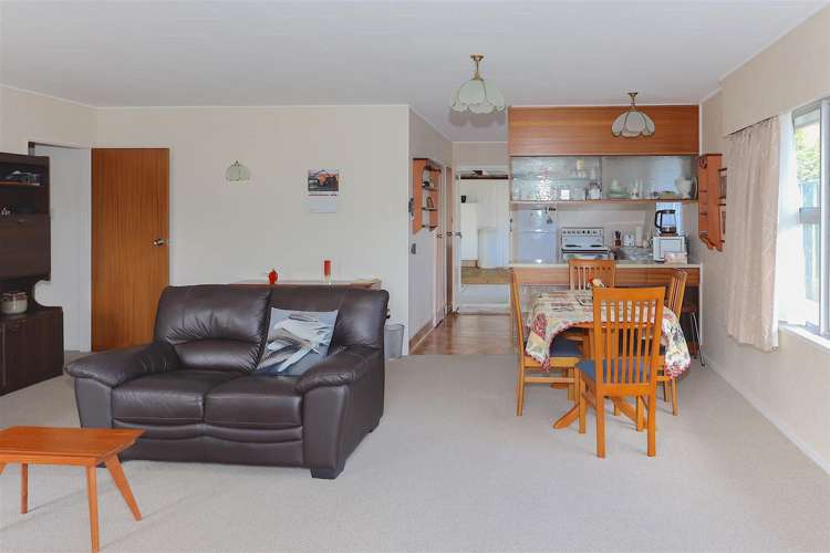 2a Lightheart Street Glenholme_3