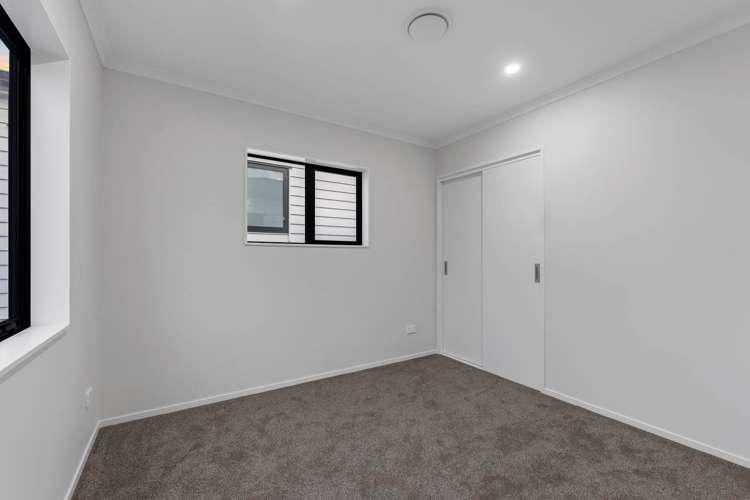 519a Massey Road Mangere_14